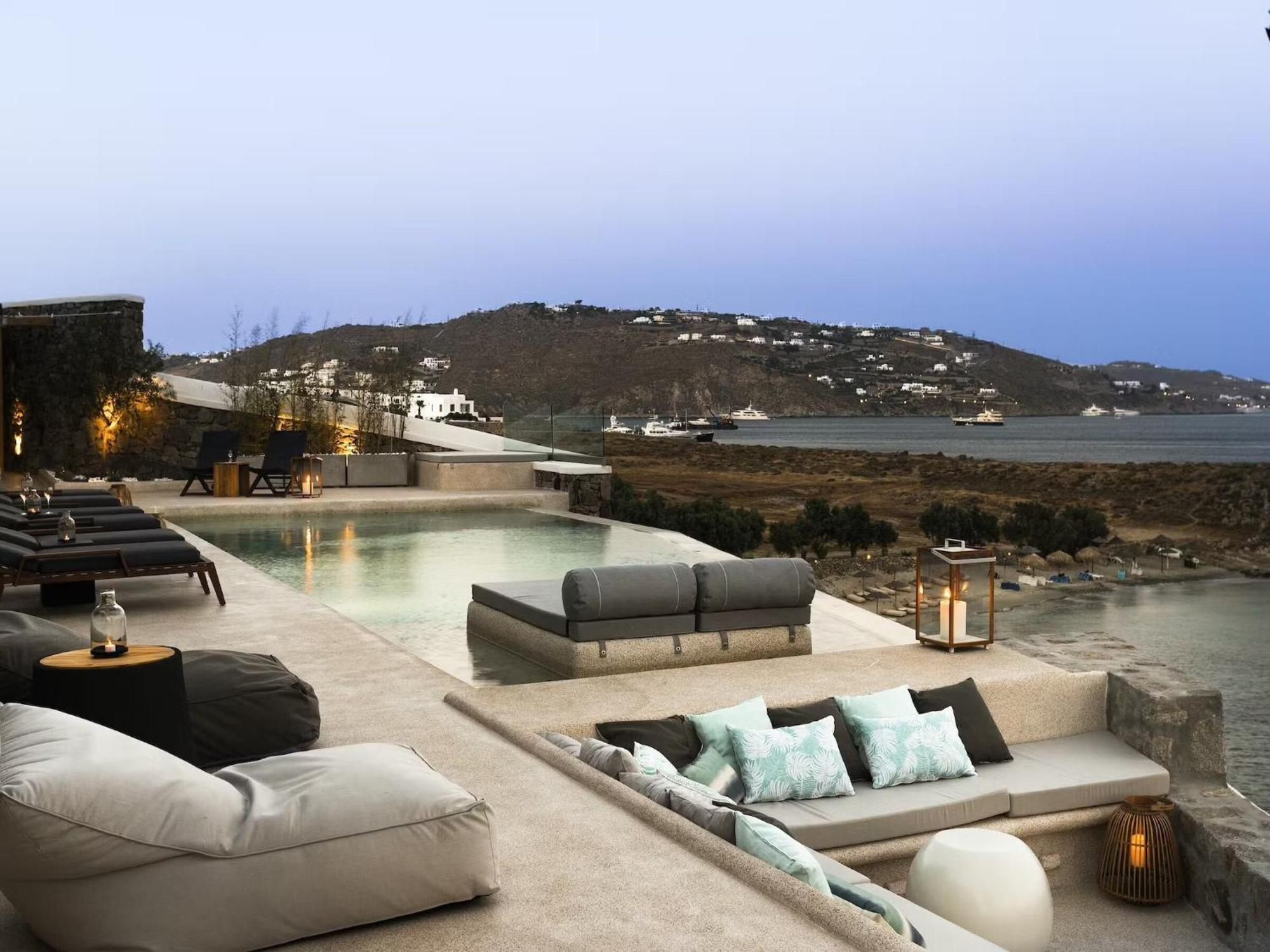 Waterfront With Private Pool Villa *